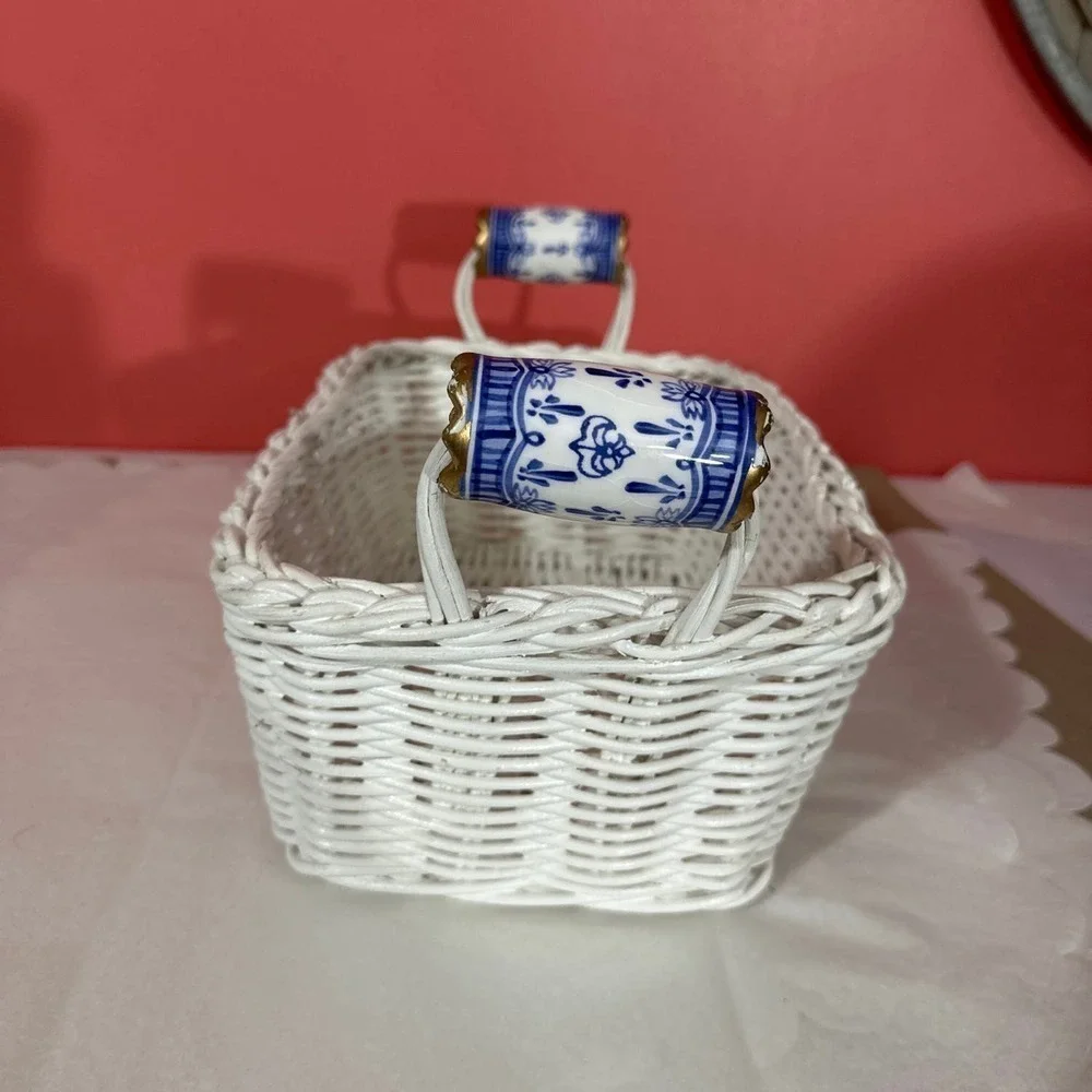 Vintage basket with porcelain handles